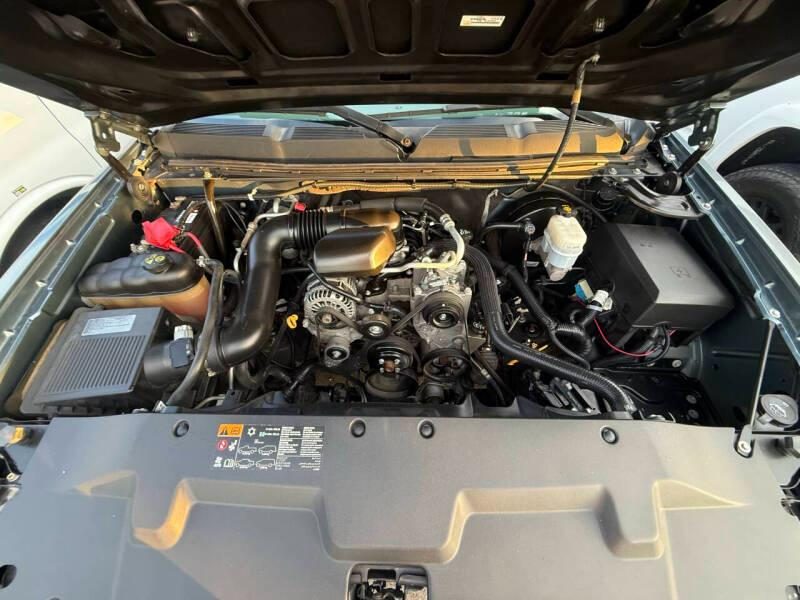 2011 Chevrolet Silverado 1500 photo 2